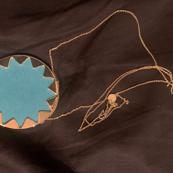 LIKE NEW GOLD HOUSE OF HARLOW NECKLACE WITH TEAL - Picture 2 of 5